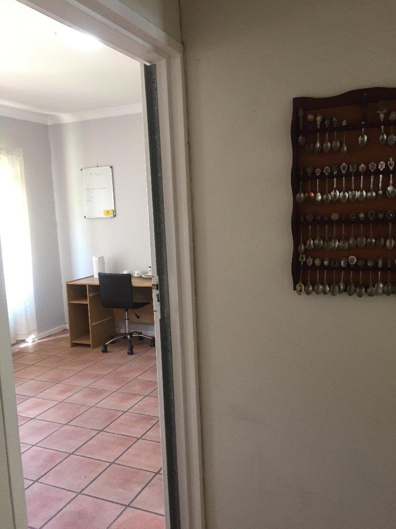 To Let 1 Bedroom Property for Rent in Rondebosch Western Cape